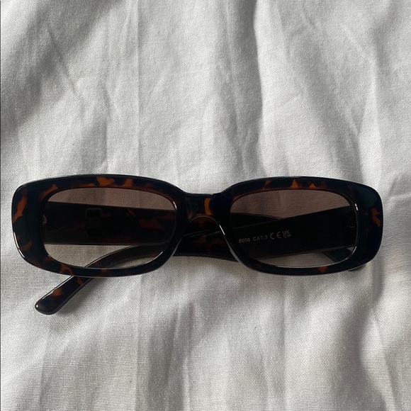 Tortoise Shell Sunglasses - Picture 1 of 5
